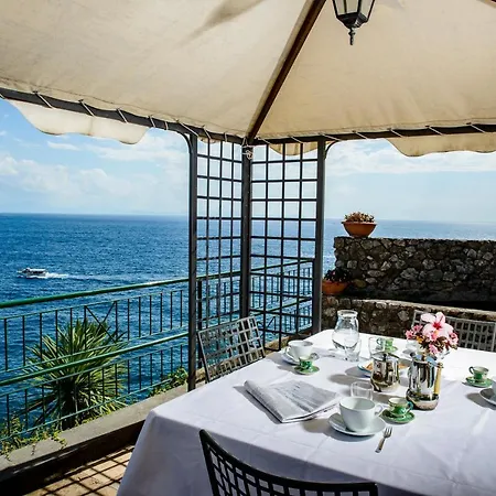 Villa Amalfi Blue House *