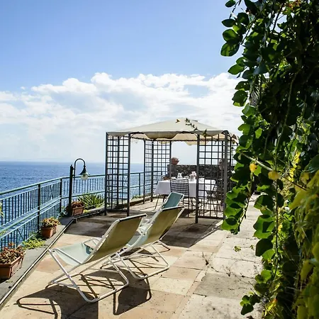 Amalfi Blue House *